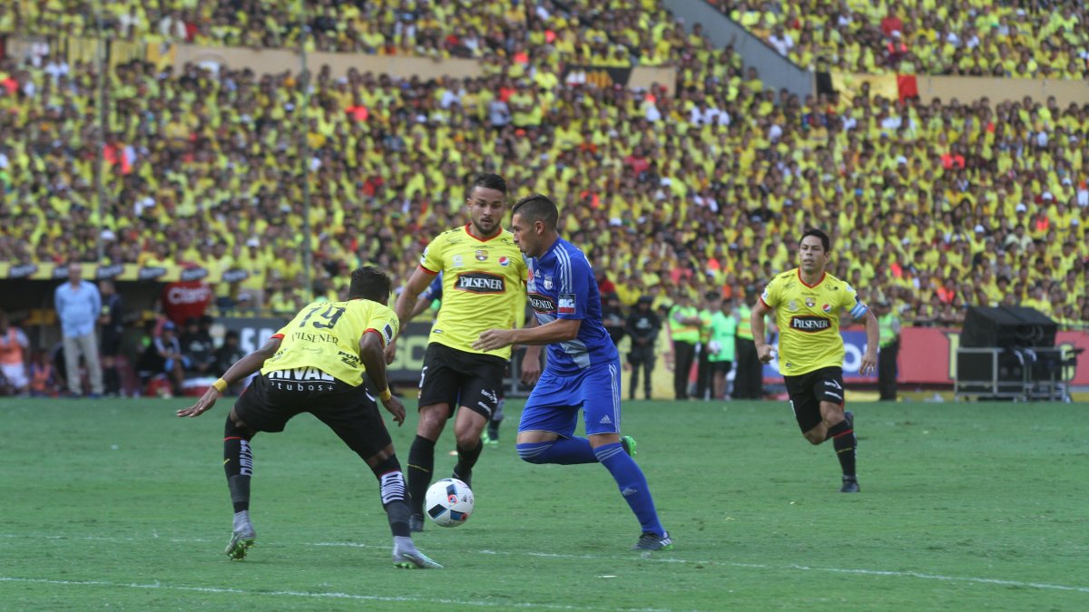 Barcelona SC y Emelec se han enfrentado en una final del torneo ecuatoriano.