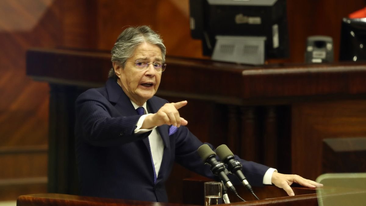 Guillermo Lasso durante su discurso de defensa ante el juicio político que llevó en su contra la Asamblea Nacional, en mayo de 2023.