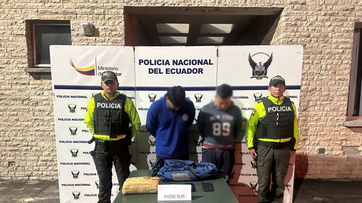 En otro operativo se detuvo a dos ciudadanos por el delito de tenencia de sustancias sujetas a fiscalización en Pifo.