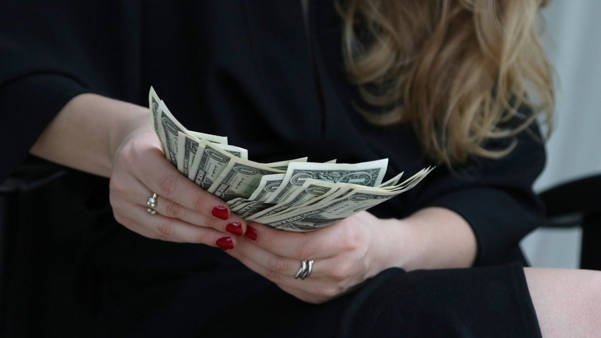 Claudia Sheinbaum asegura que el tributo a las remesas que se envían desde Estados Unidos a México viola un tratado con EE.UU