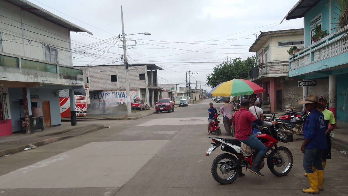 El secuestro se cometió en pleno centro de la parroquia, cuyos habitantes piden más seguridad porque aseguran que algunos negocios han cerrado por los delitos.