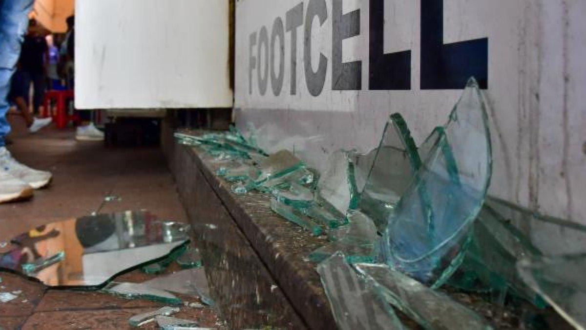 La explosión generó daños en locales de venta de celulares en la Bahía de Guayaquil.