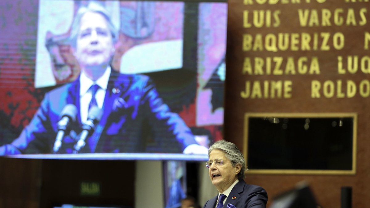 Las denuncias del caso Flopec derivaron en el juicio político contra Guillermo Lasso, quien decidió disolver la Asamblea Nacional en 2023.