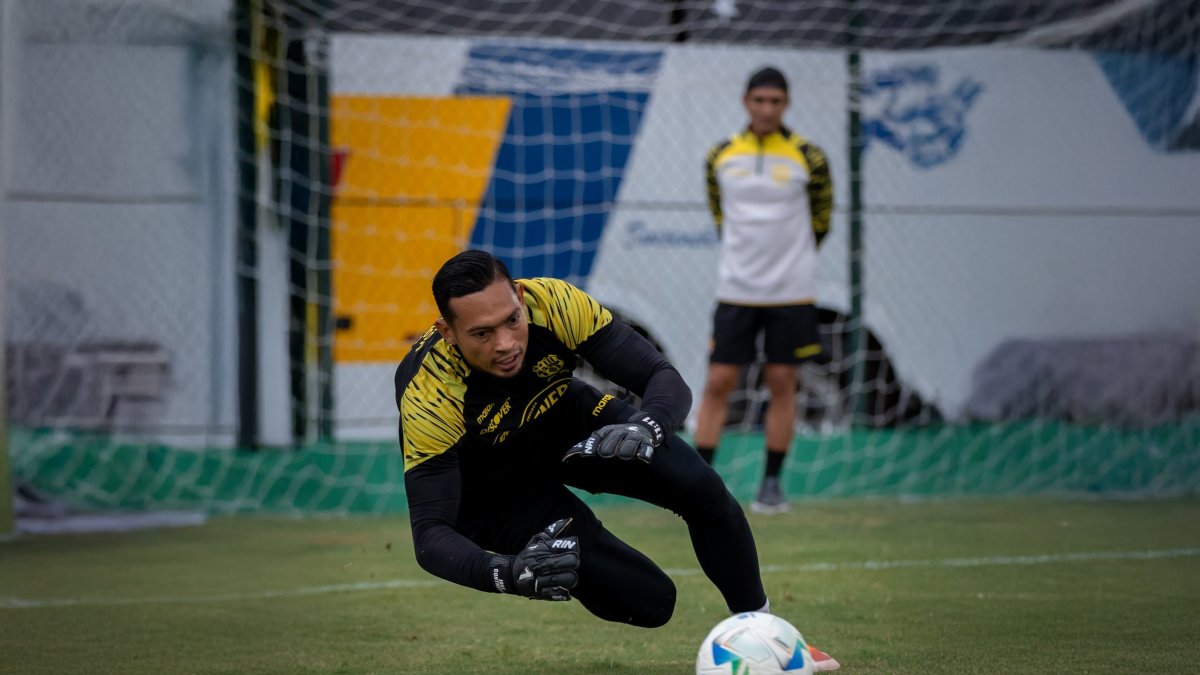 Barcelona SC y Emelec disputan el Clásico del Astillero en el Monumental.