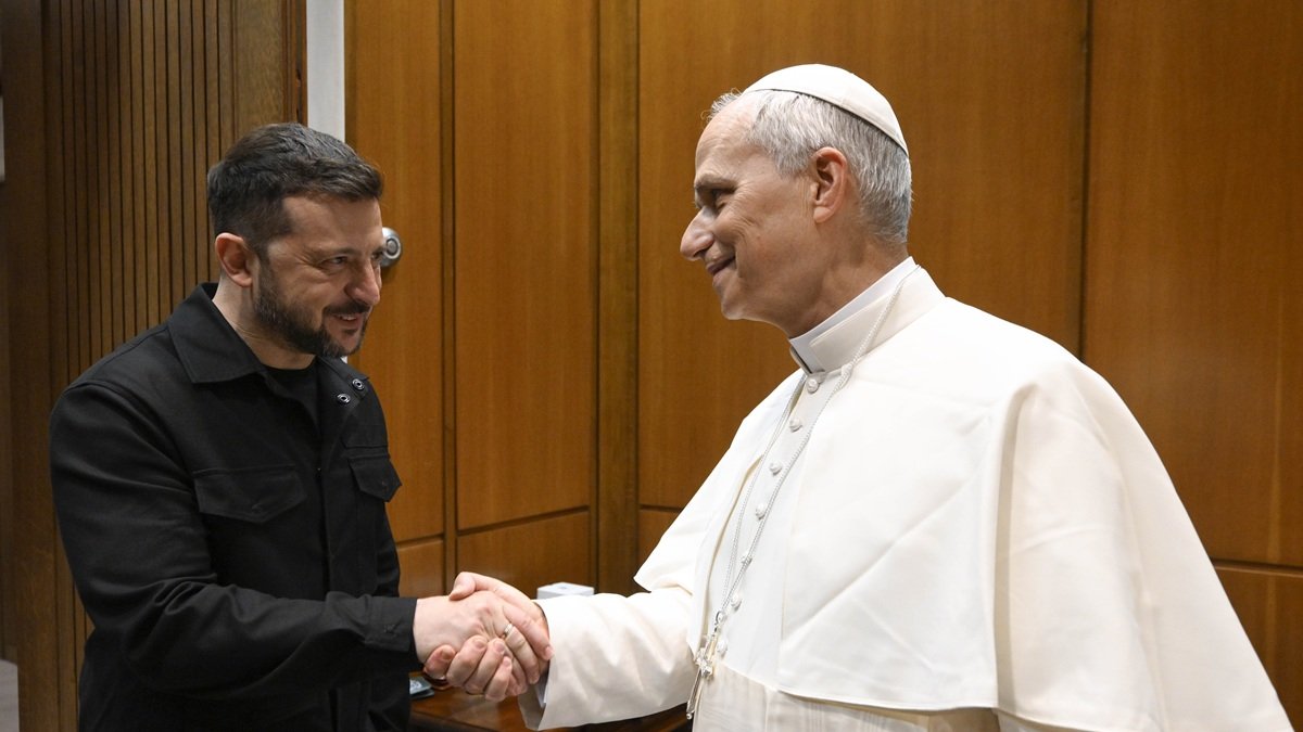 El papa León XIV recibió este domingo 18 de mayo en una audiencia en el Vaticano al presidente de Ucrania, Volodímir Zelenski.