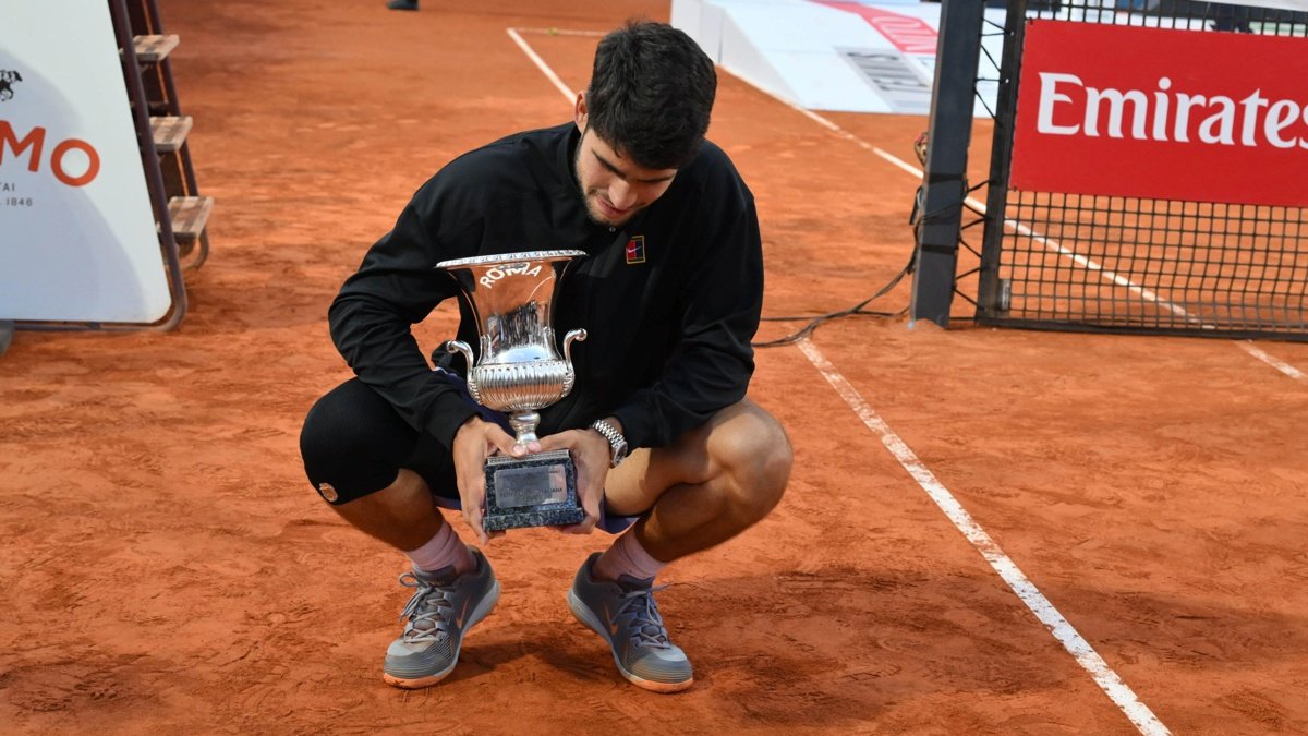 El tenista español Carlos Alcaraz después de gana la final del Masters 1.000 de Roma.