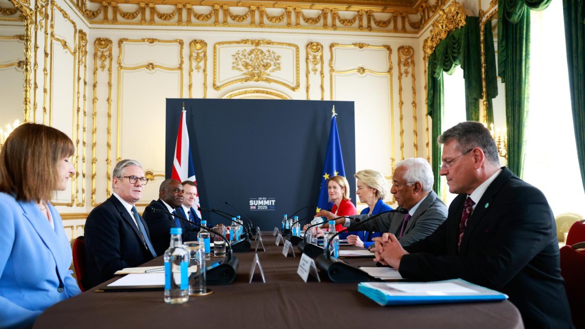 Sesión plenaria en la cumbre Reino Unido/UE en Lancaster House en Londres, Gran Bretaña, 19 de mayo de 2025.