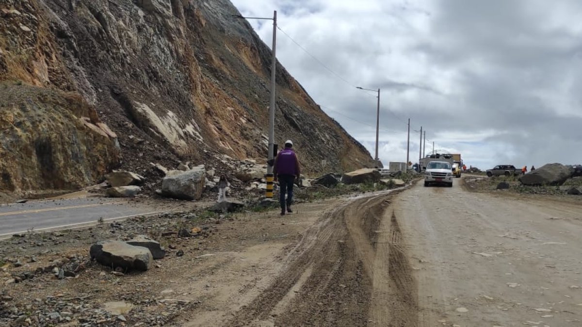 En el kilómetro 49 se habilitó una variante provisional para facilitar el tránsito vehiculas.