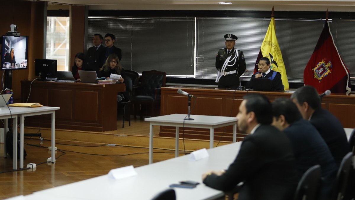 El juez Marco Aguirre llamó a Glas y Bernal a juicio por el supuesto peculado en la ejecución de obras en el caso Reconstrucción de Manabí.