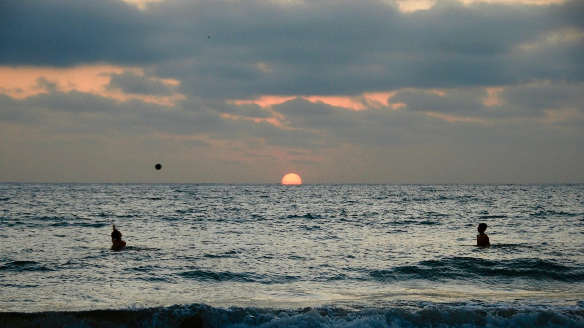 Las principales playas estarán abiertas al público durante los tres días de descanso.