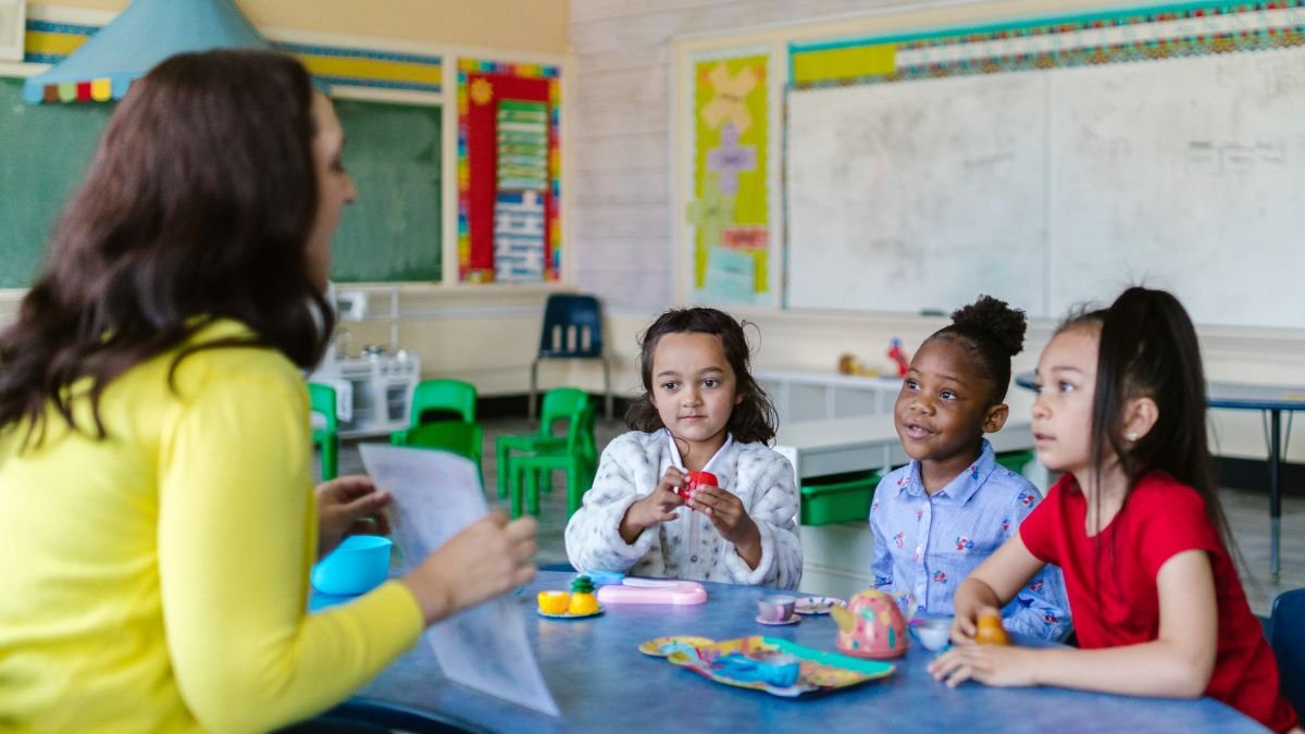 Educación. Aprender un idioma entre los 6 o 7 años facilita la adquisición de una nueva lengua.