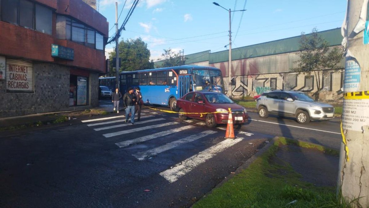 El accidente ocurrió en la avenida Pérez Bustamante y la conexión con la avenida Simón Bolívar.