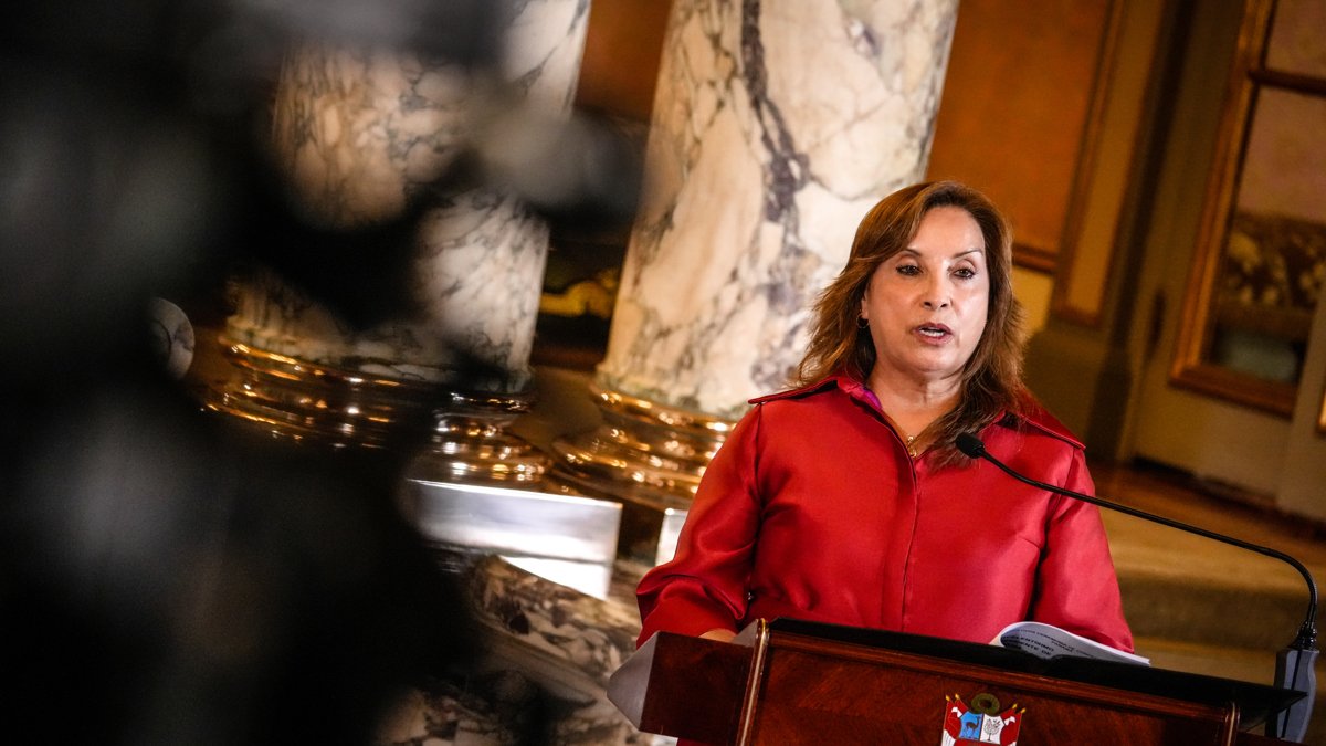 La presidenta peruana, Dina Boluarte, ha solicitado al Congreso permiso para viajar a la posesión de Noboa