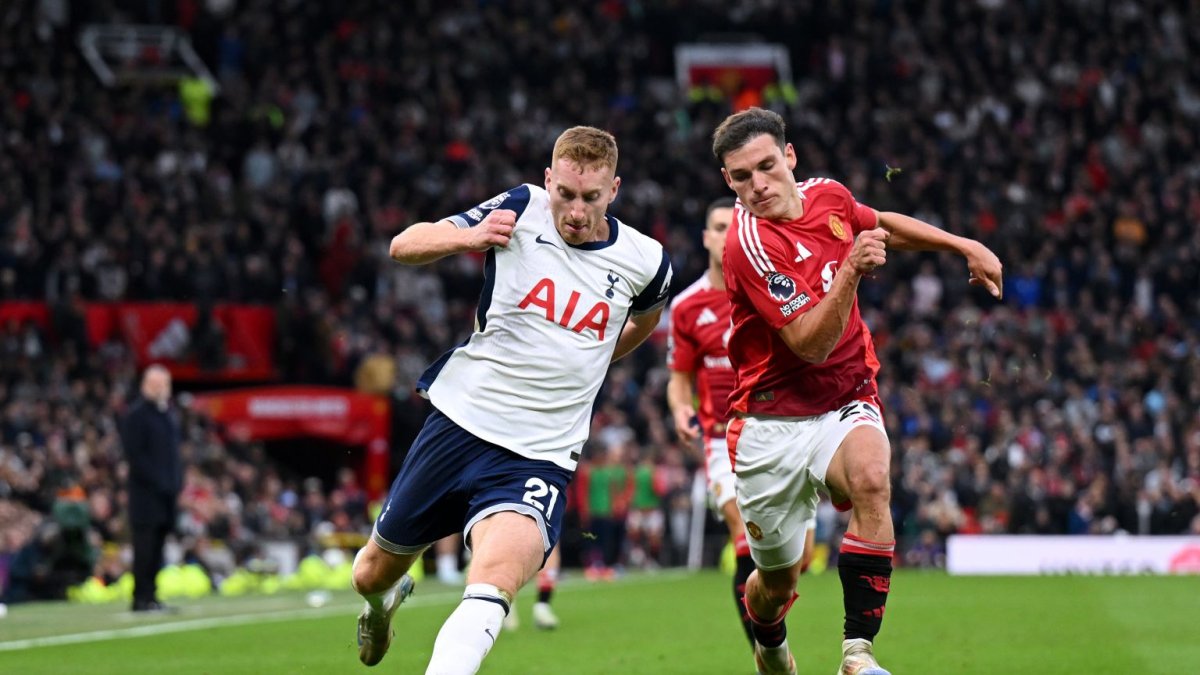 Manchester United y Tottenham disputan la final de la Europa League 2024-25.