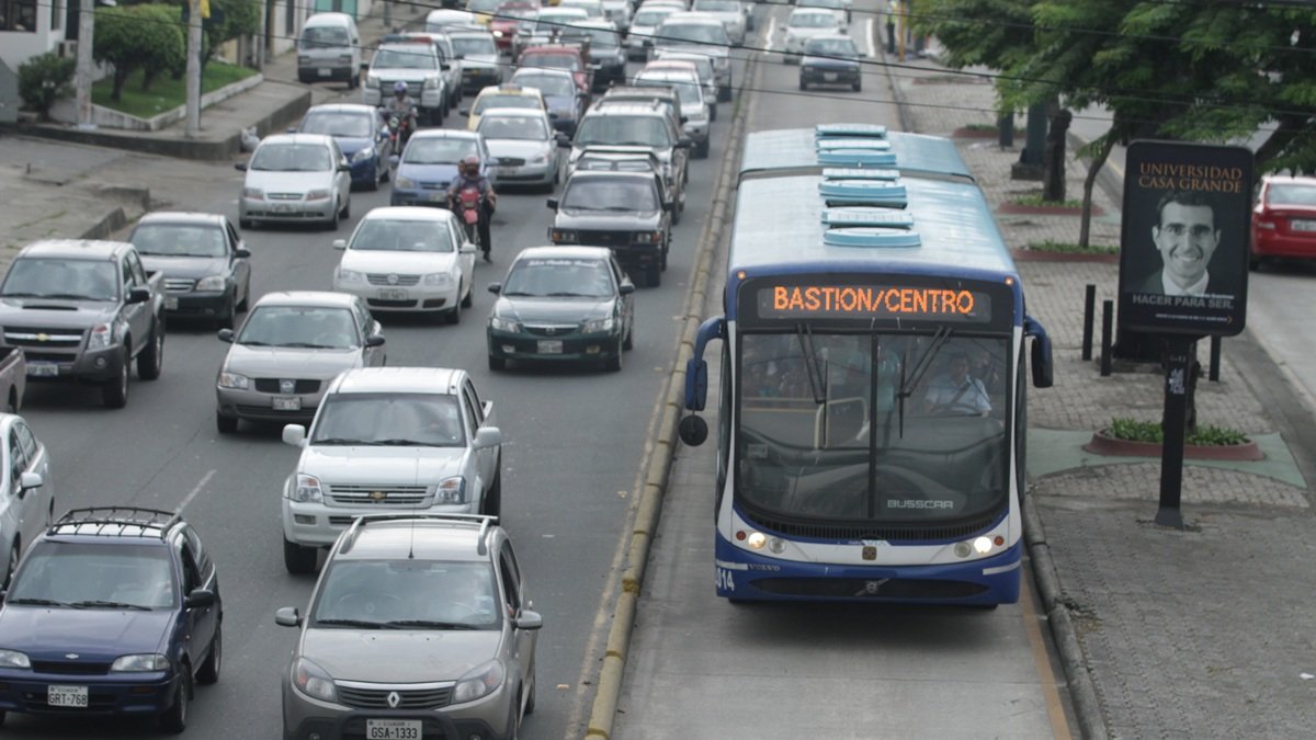 La troncal 3 de la Metrovía conecta Bastión Popular y otras zonas del noroeste con el centro de la ciudad.