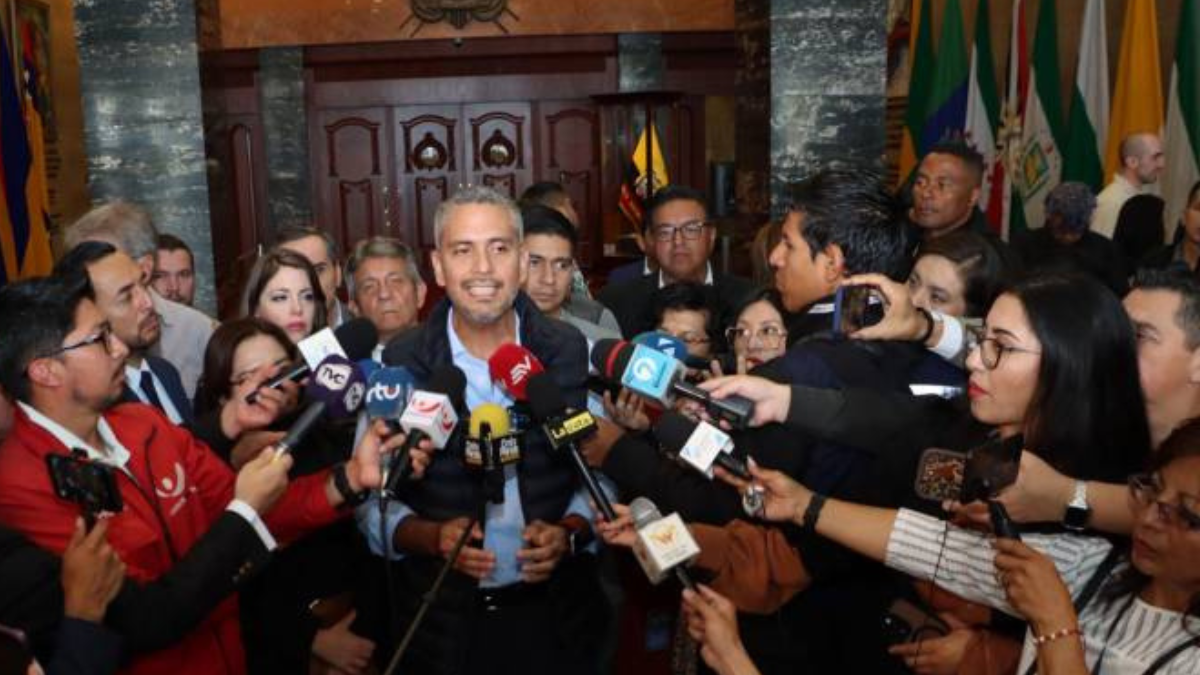 El asambleísta Raúl Chávez, líder de RETO, empuja la constitución de la Bancada de la Gente.