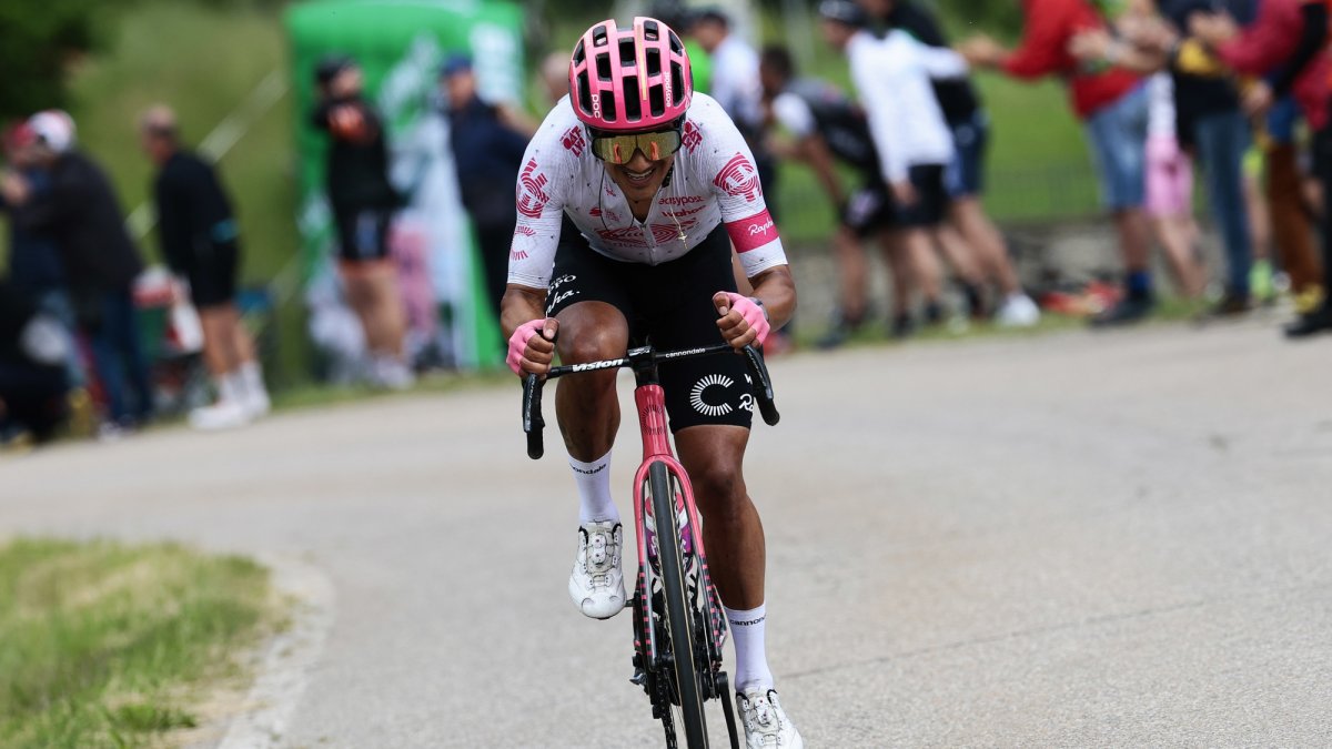 El ciclista ecuatoriano tuvo una participación más discreta en la etapa 12 buscando recobrar las fuerzas.