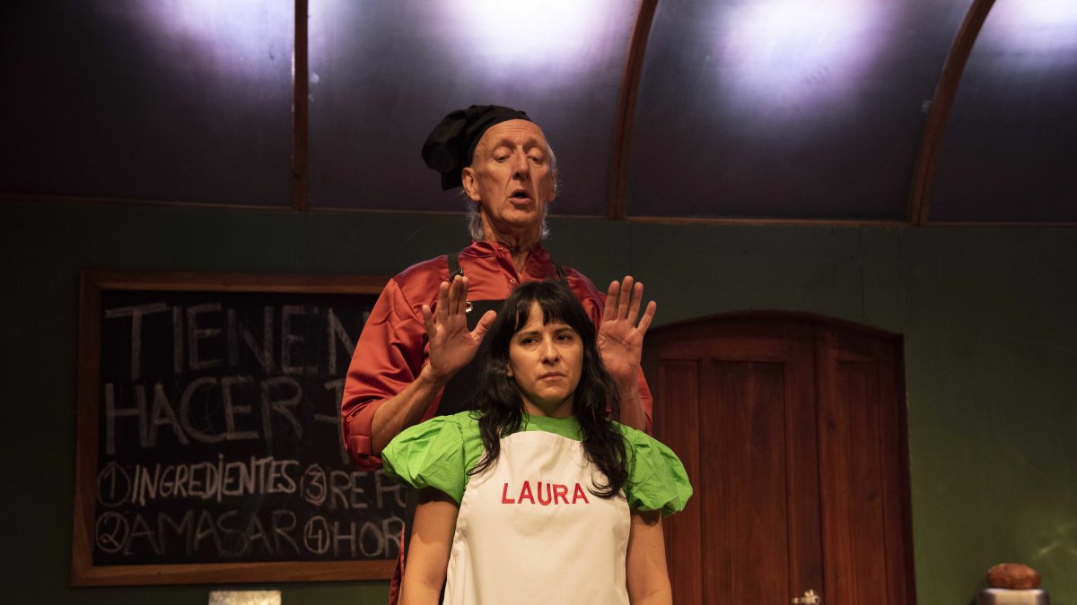 La segunda temporada de la obra, que fusiona comedia y drama, se estrenó en la capital.