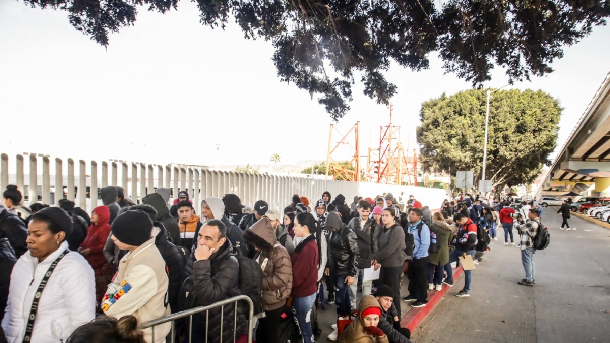 Los ciudadanos no estadounidenses cancelarán un impuesto del 3,5 % en el envío de remesas.