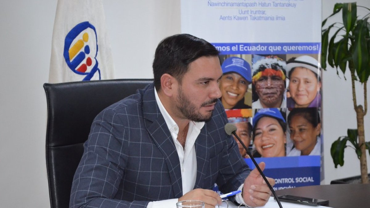 El presidente del Consejo de Participación, Andrés Fantoni, ofrece plazos para designar al nuevo fiscal, sin analizar eventuales riesgos.