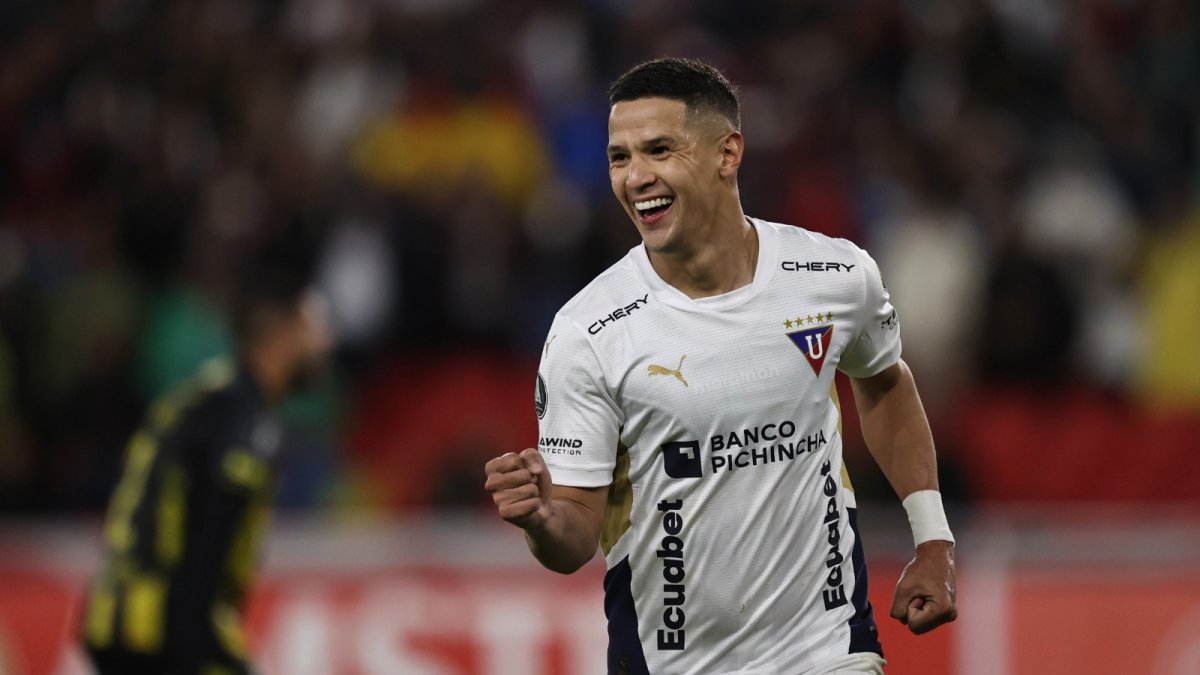 Situación. Aunque Arce entrena normal y jugó 11 fechas no despuntan. Especialistas hablan de frustración y de no tener dupla.