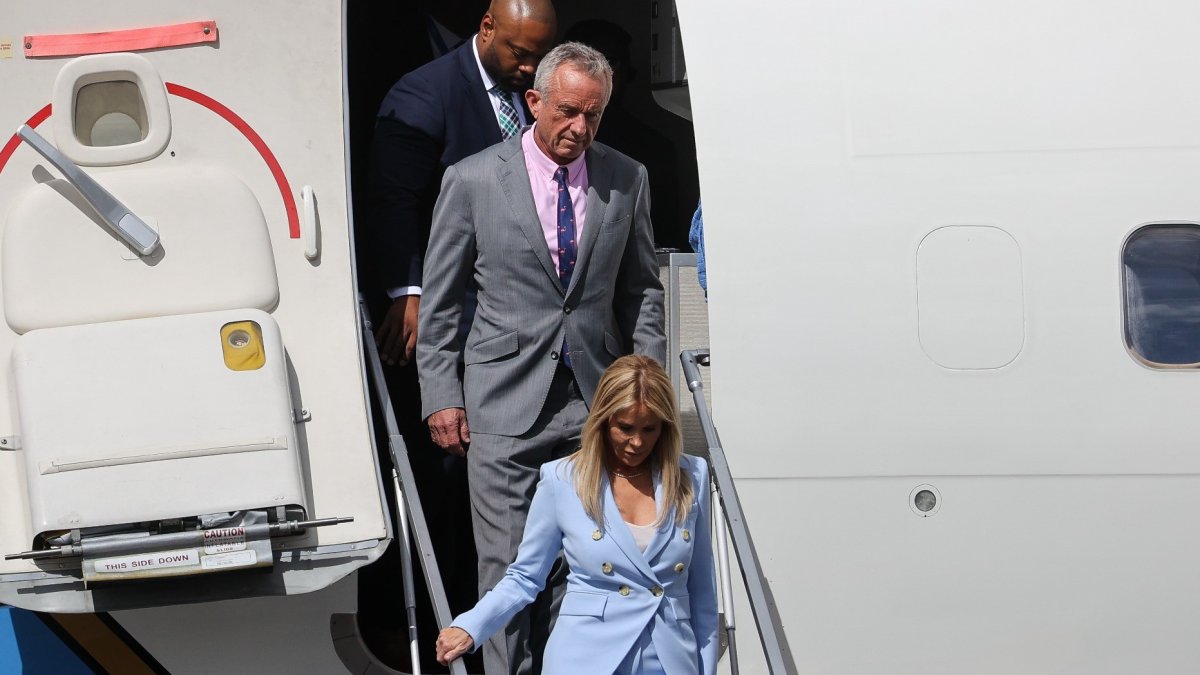Visita. Robert F. Kennedy llegó a Quito en el avión de la Fuerza Aérea de Estados Unidos.