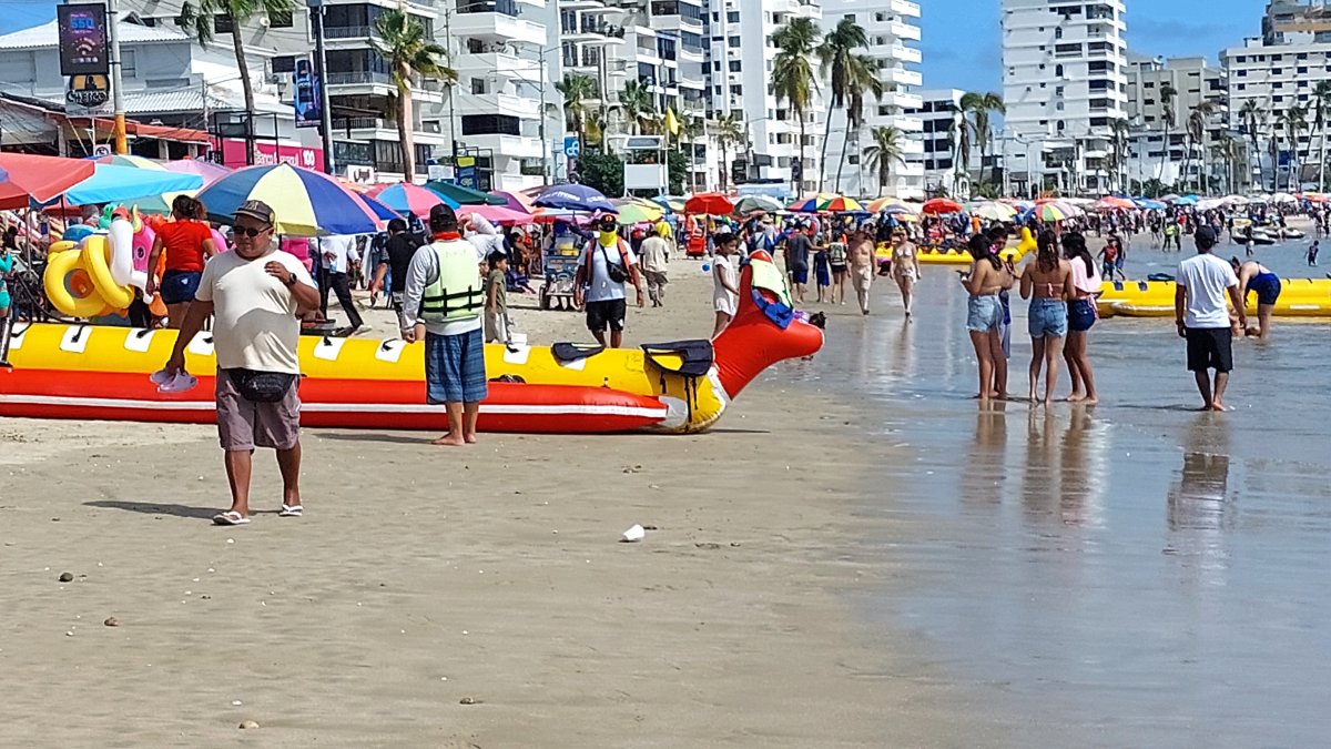 Diversión. Salinas acogió a miles de turista el sábado 24 de mayo.