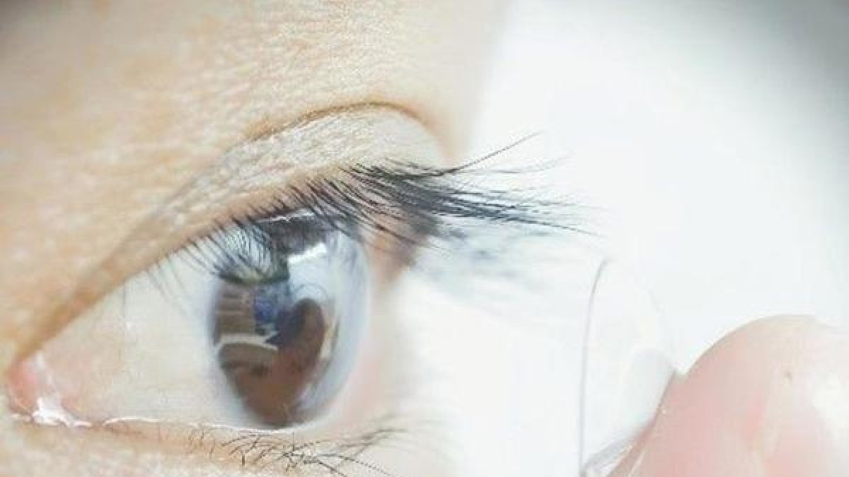 Lentillas que permiten ver en la oscuridad.