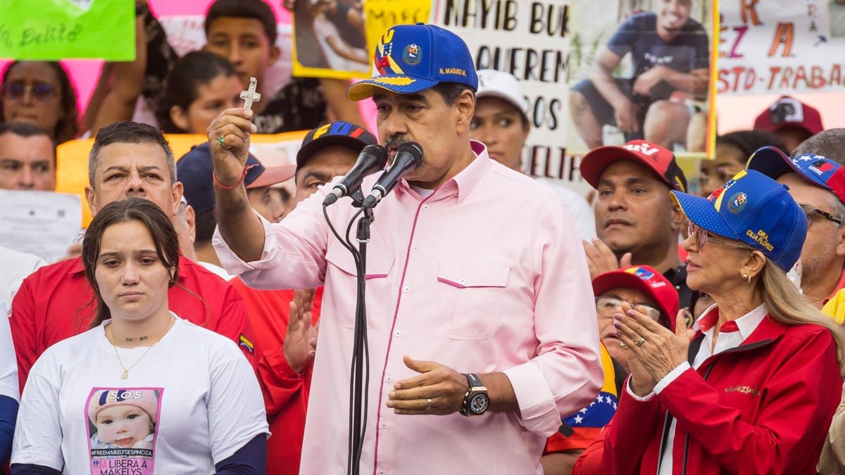 Nicolás Maduro aseguró que el país atraviesa actualmente una etapa “oscura”