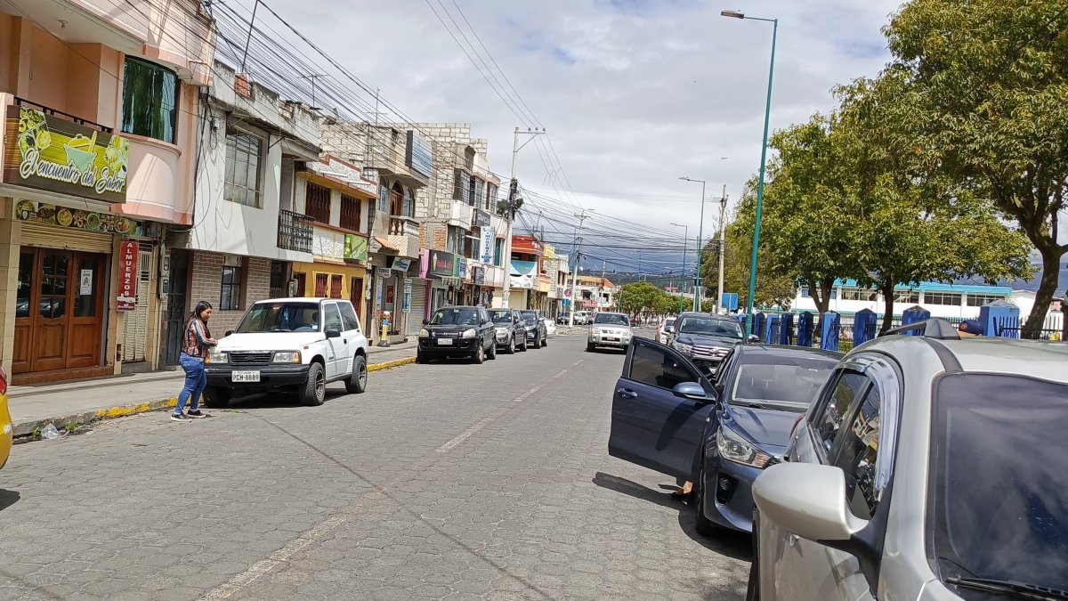 Moradores del barrio La Laguna preocupados por la inseguridad.