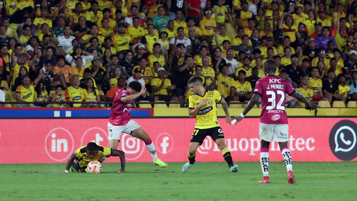 Barcelona SC e Independiente del Valle buscan clasificar a los octavos de la Copa Libertadores 2025.