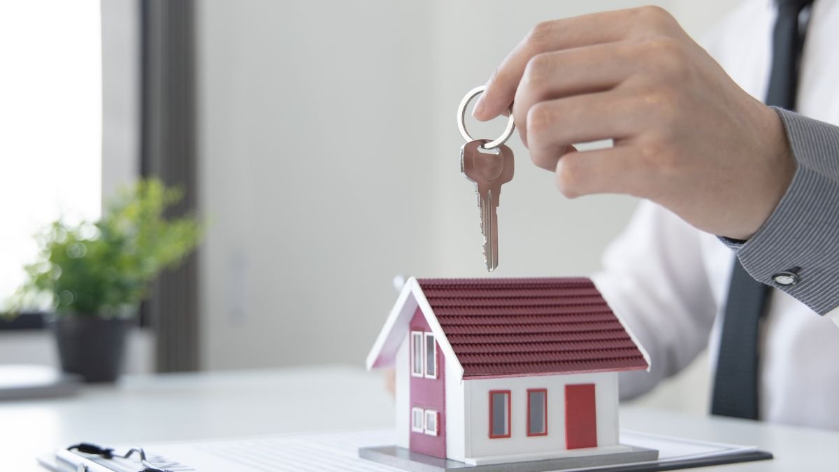 Casa. La decisión de comprar o arrendar en Ecuador en 2025 está estrechamente ligada a variables personales como el empleo.