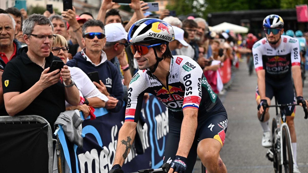 Roglic, del Red Bull–Bora–Hansgrohe, completó 16 etapas, pero no seguirá por las caídas.