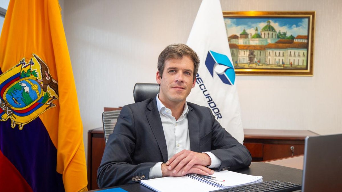 Leonard Bruns se desempeñó como gerente de Comercio Internacional de Petroecuador desde marzo de 2025.