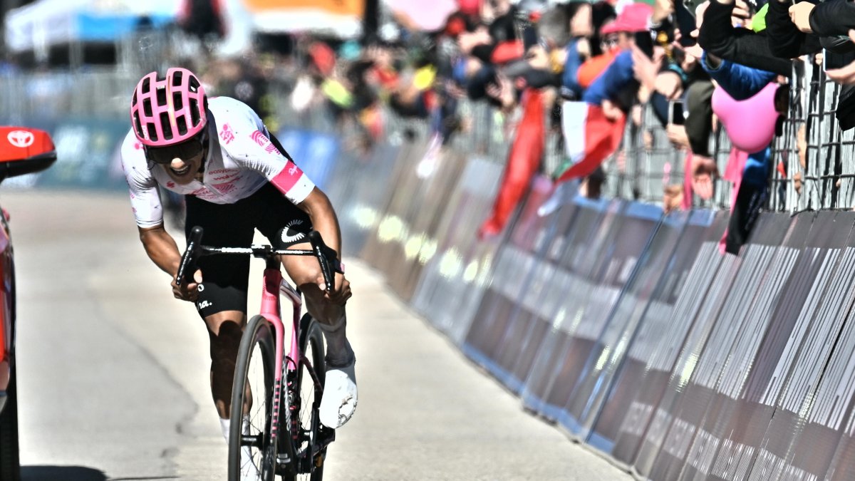 Richard Carapaz busca dar otro paso en busca del título del Giro de Italia 2025.