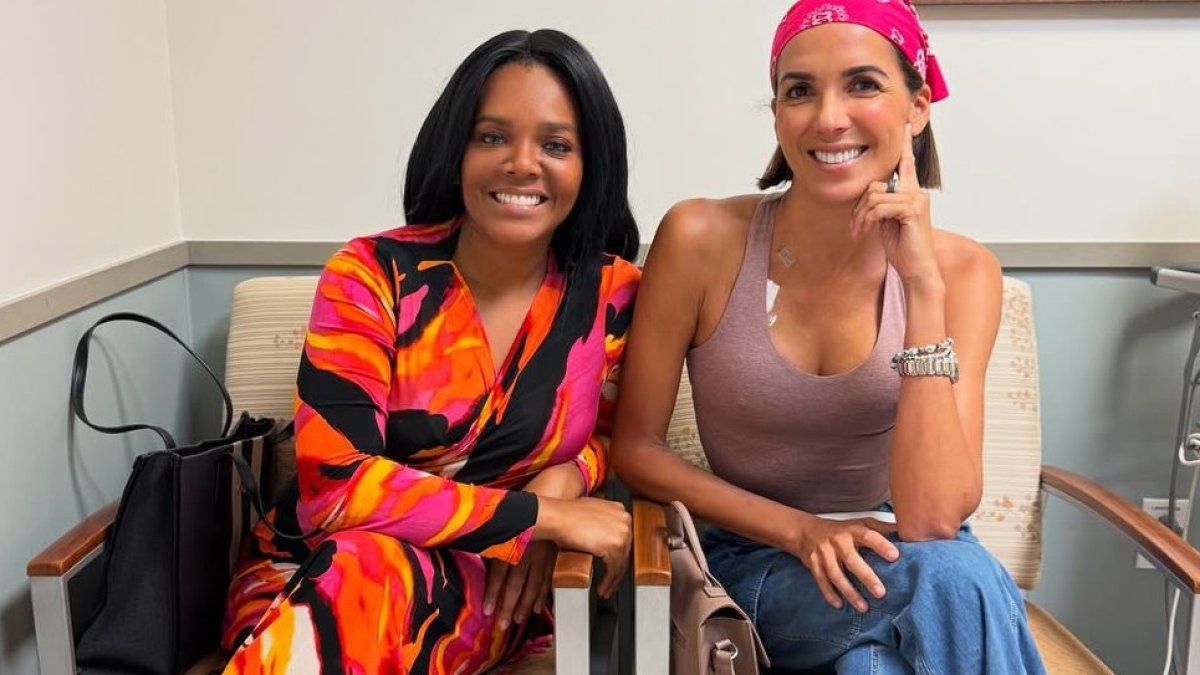 Helen Quiñónez y La Flaca Guerrero.