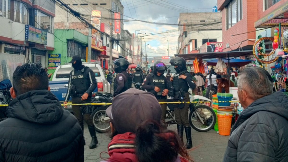 Una mujer y un hombre fueron víctimas de un nuevo ataque armado que causó zozobra en el sector de la Nueva Aurora en el sur de Quito.