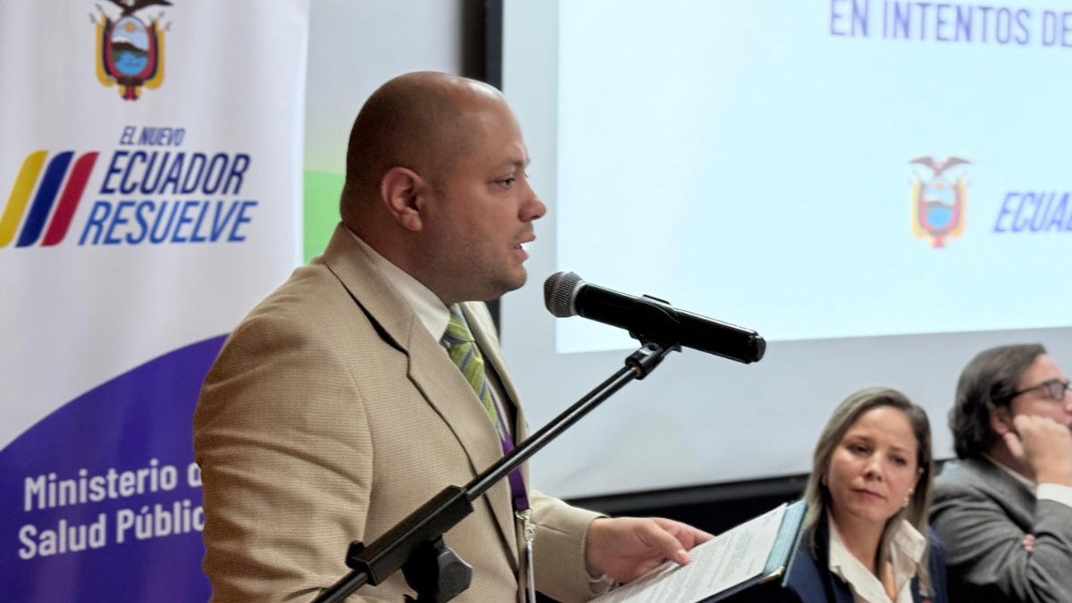 Juan Bernardo Sánchez fue designado ministro de Salud por el presidente Daniel Noboa y asume el cargo en un contexto crítico para el sistema de salud ecuatoriano.
