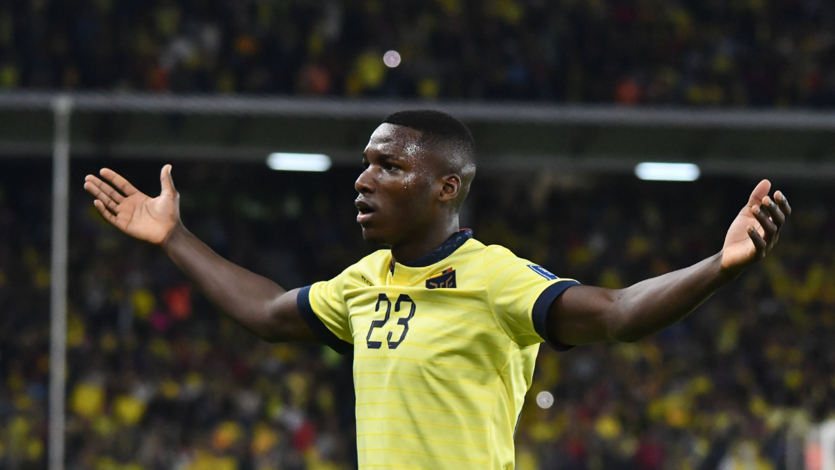 Moisés Caicedo en la selección de Ecuador.