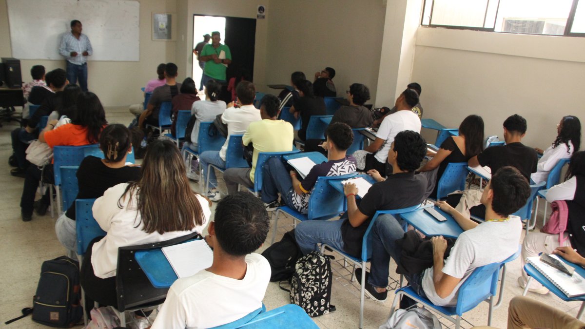 Autoridades de la Universidad Agraria calculan que entre 60 % y 80 % de alumnos están en clases presenciales.