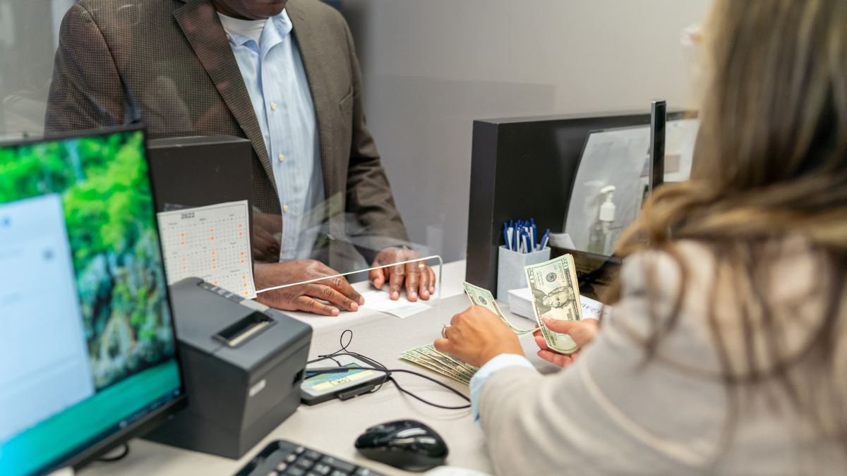 El crédito puente otorgado por el CAF es una operación a corto plazo. El fin es apoyar a Ecuador mientras el FMI revisa las metas de cumplimiento del acuerdo.