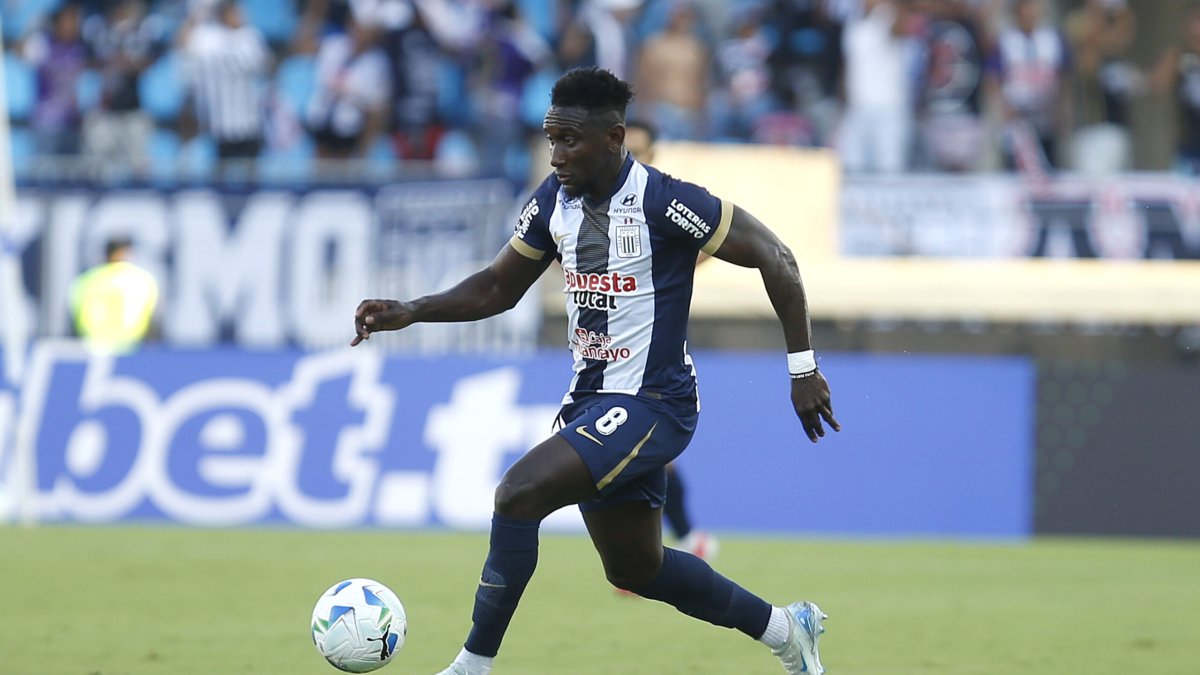 Eryc Castillo atraviesa un buen momento en Alianza Lima.