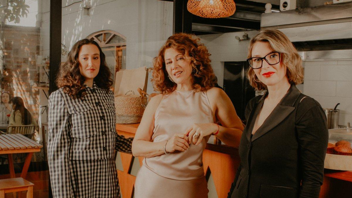 ¿Buscas comida israelí en Quito? Boker Tov ofrece shawarma, pitas recién horneadas y platos como la shakshuka, preparados con ingredientes frescos y tradición.