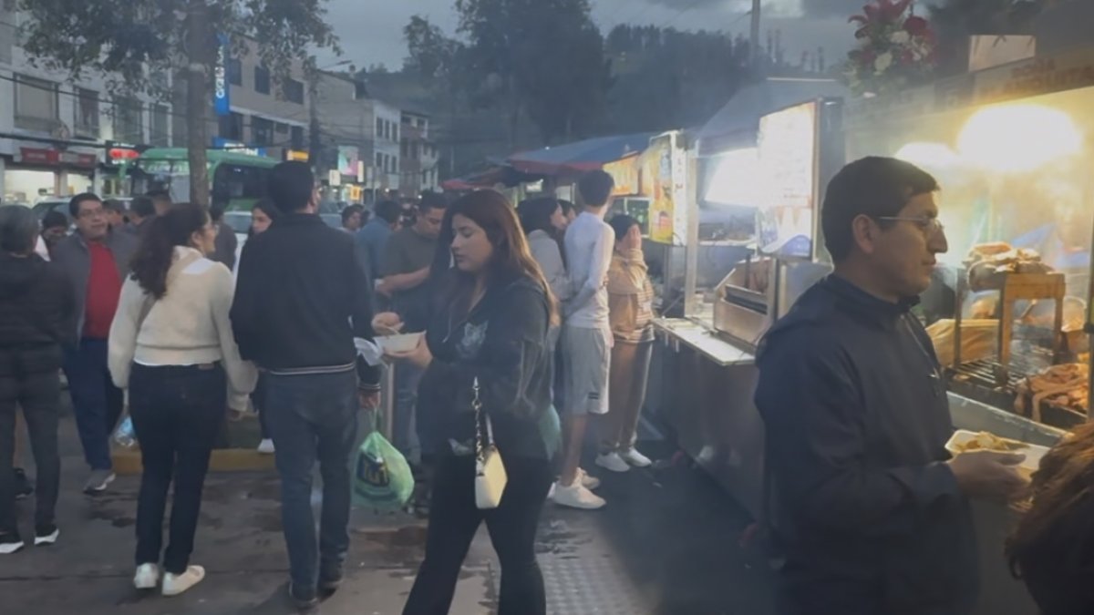 El parque Navarro, también llamado parque de las tripas, es conocido por la venta de comida típica.