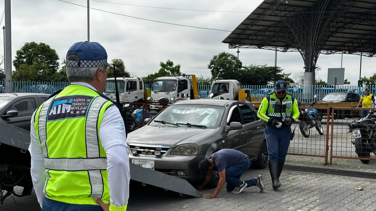 En la imagen, uno de los vehículos de los agentes de la ATM que fue realizado durante el operativo.