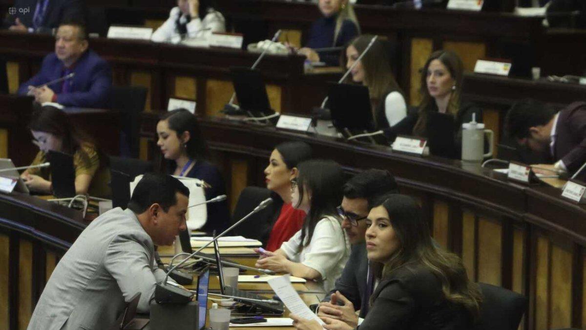 El bloque oficialista planteó en el debate varis propuesta para la mesa de Desarrollo Económico.