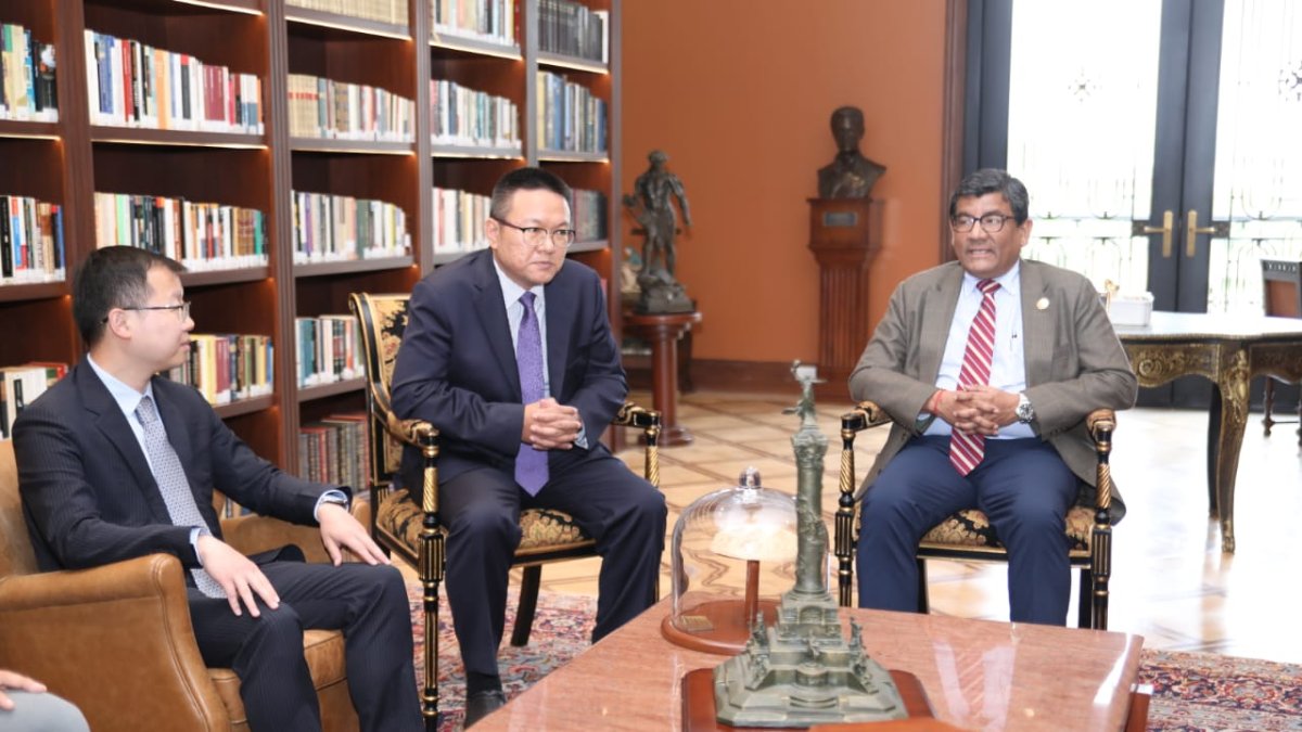 Luis Alberto Jaramillo, ministro de Producción, participó de estos encuentros.