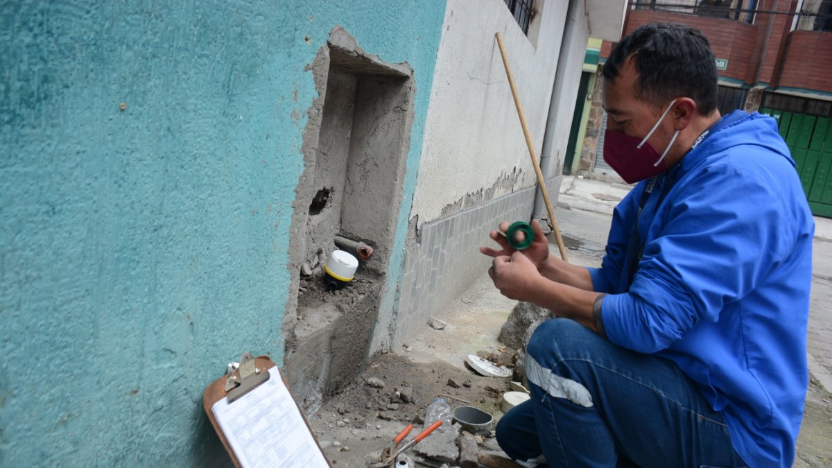 Este 2025 se sustituirán 65.000 medidores de agua que cumplieron su vida útil en Quito.