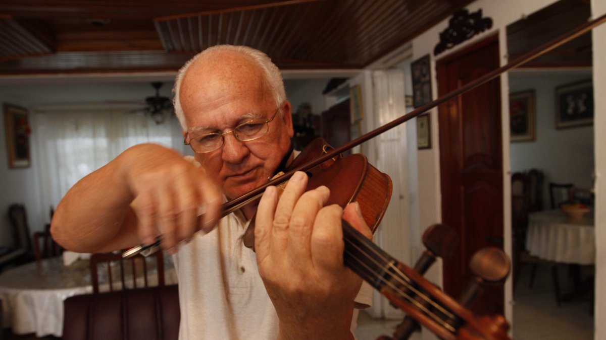 El maestro de música Rubén Manrique del Pozo.