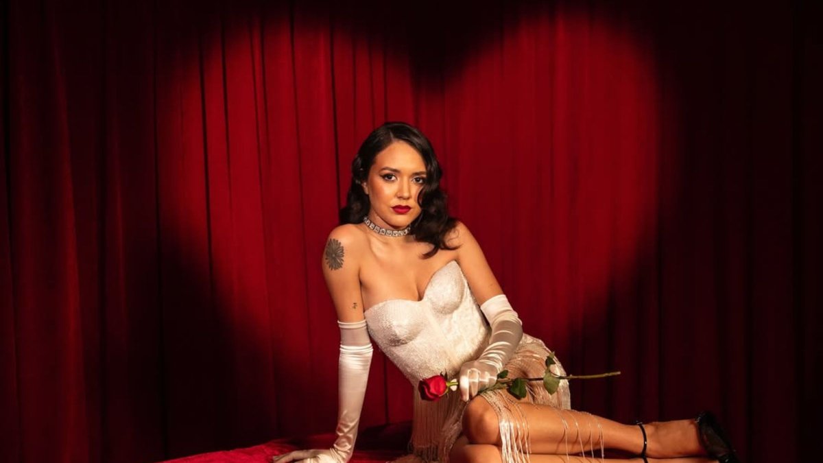 Camila Guevara tiene 24 años.